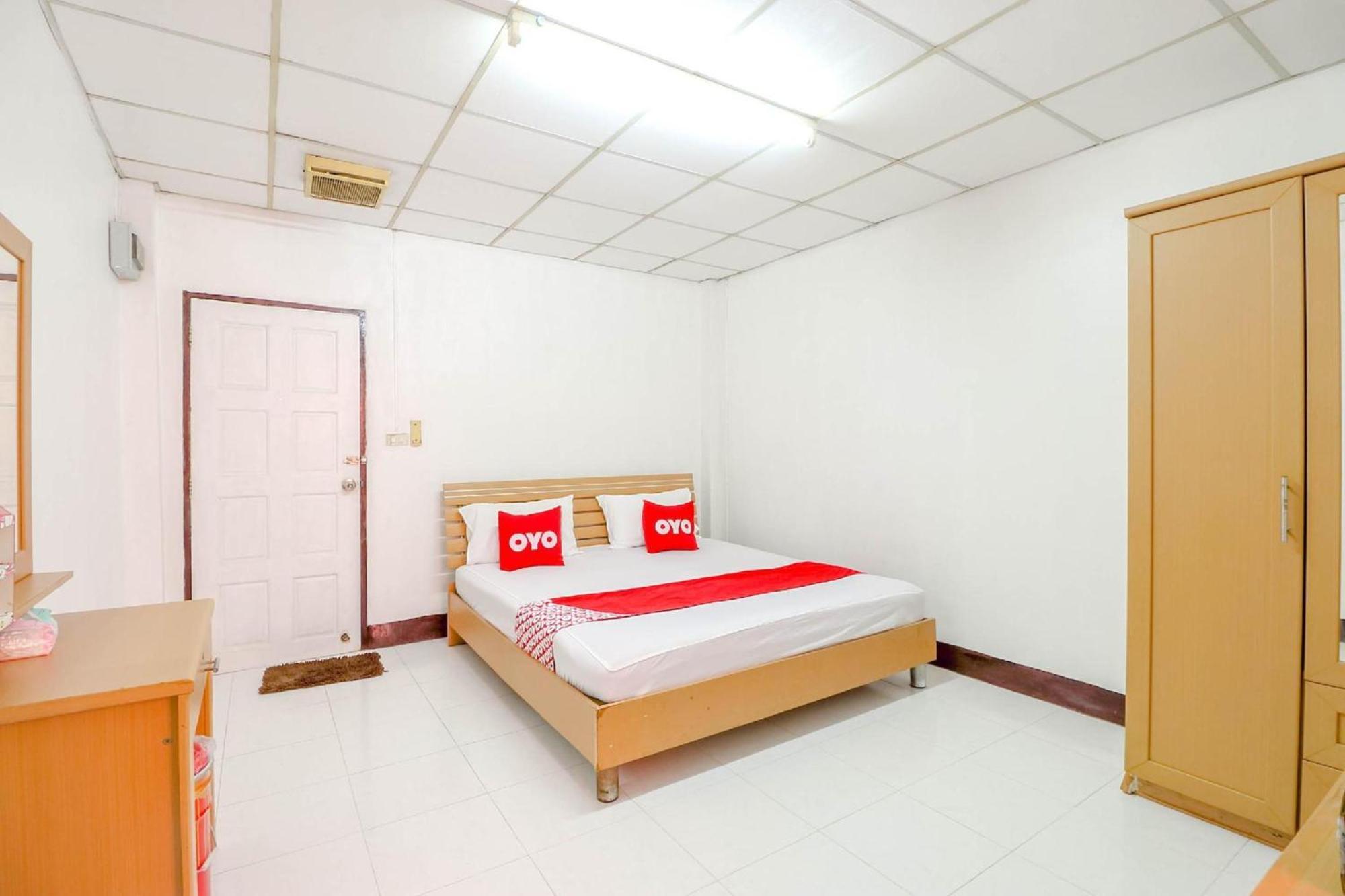 Oyo 525 Mrt Phetkasem 48-1 Place Bangkok Bagian luar foto
