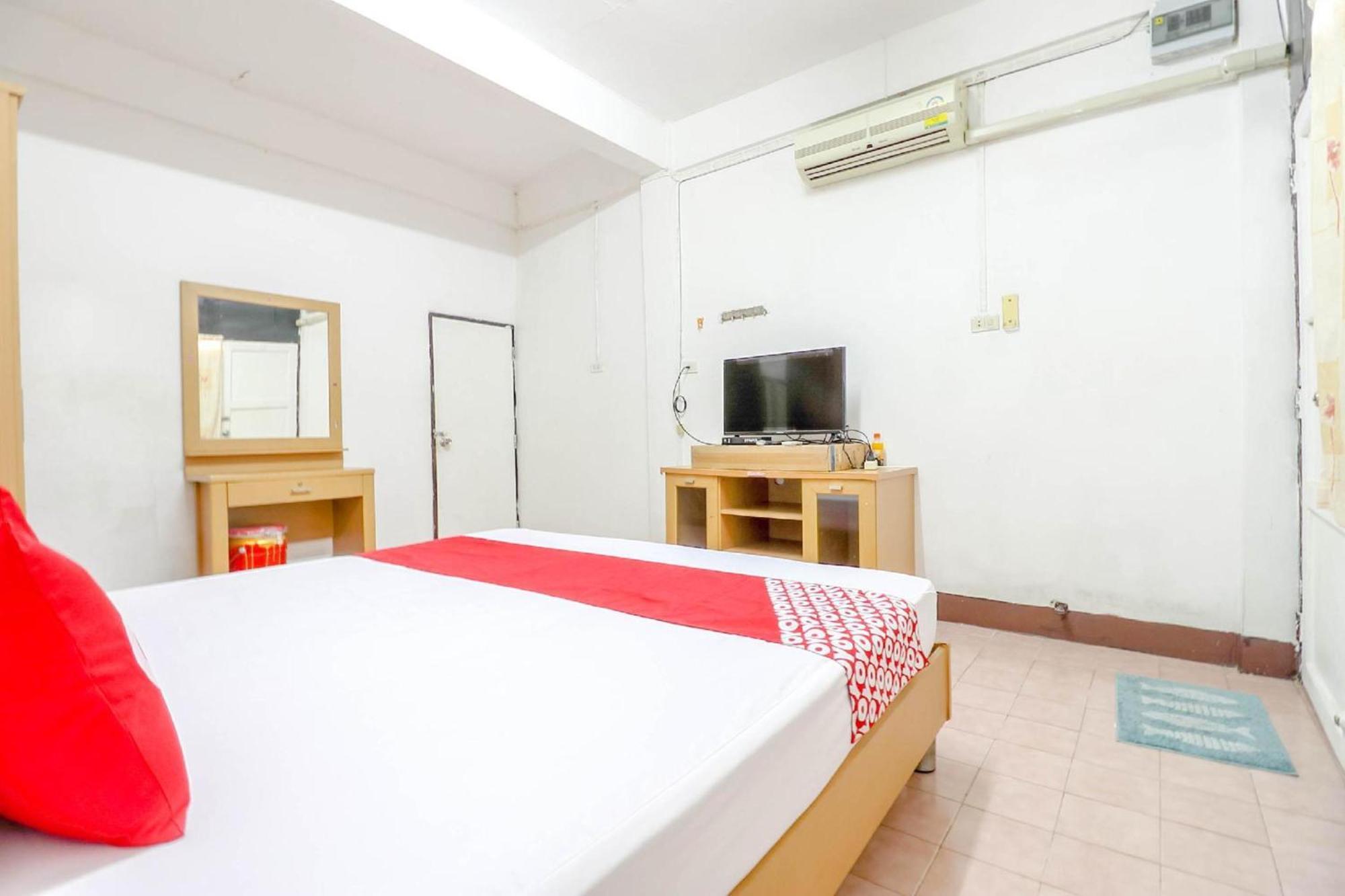 Oyo 525 Mrt Phetkasem 48-1 Place Bangkok Bagian luar foto