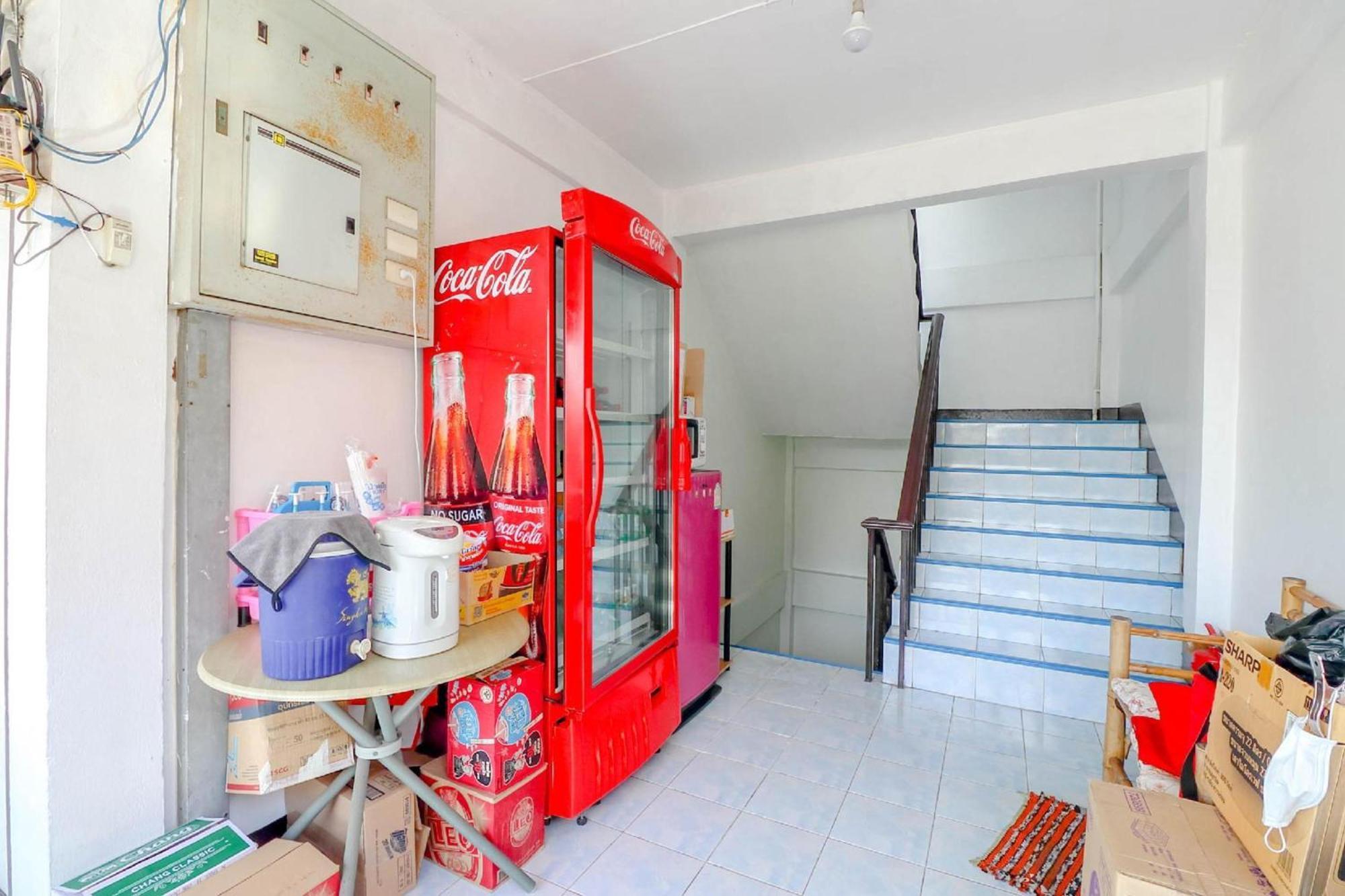 Oyo 525 Mrt Phetkasem 48-1 Place Bangkok Bagian luar foto